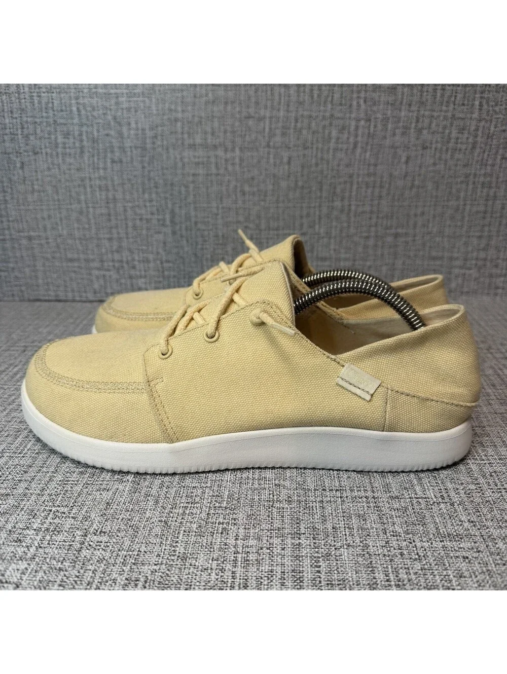 Chaco Shoes Women's Size 10 Butter Yellow Chillos Lace Up Canvas Sneakers
